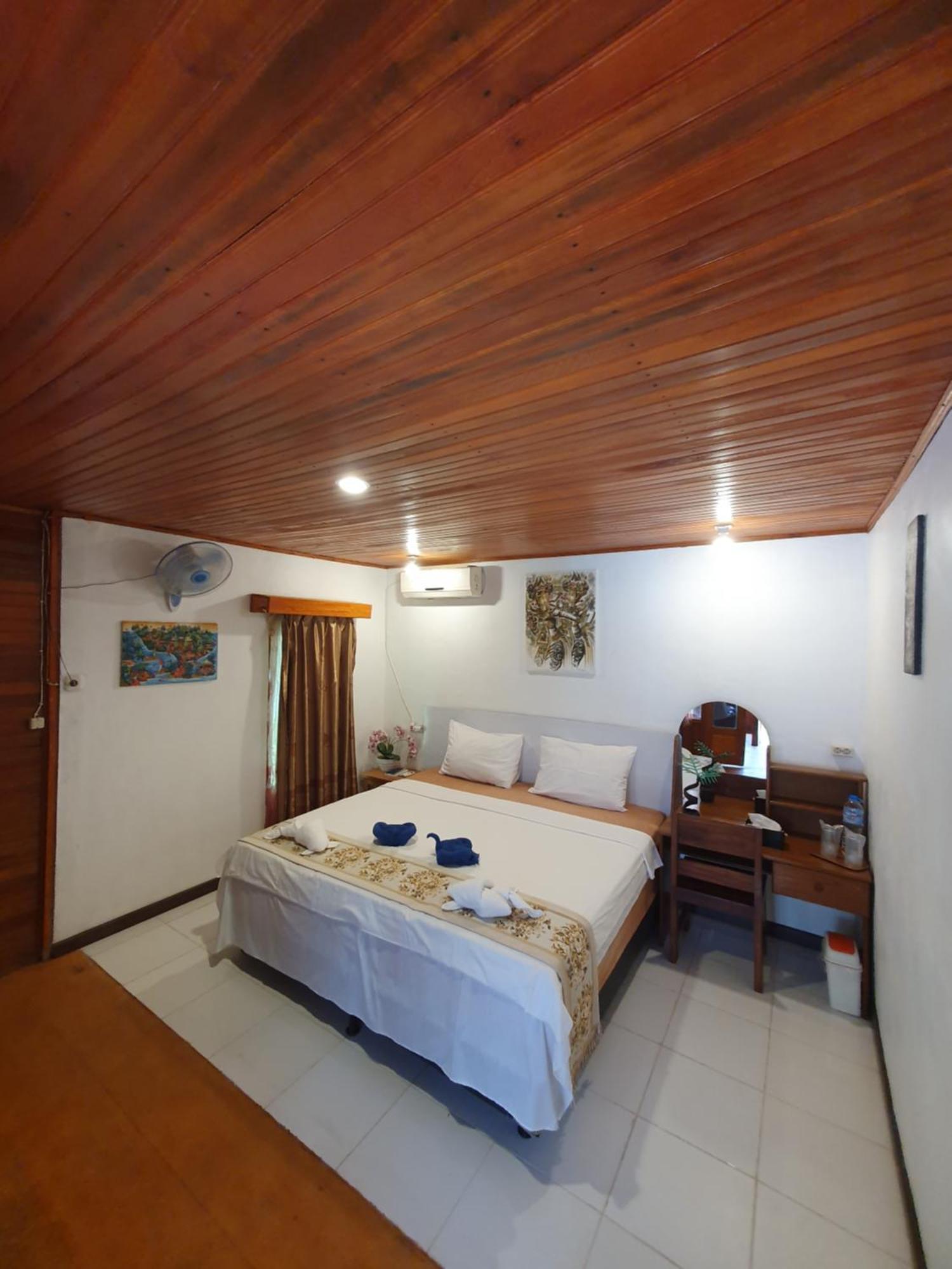 Bunaken Villa Queen'S Dive Manado Exteriör bild